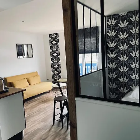 Le Logis Du Port Apartment